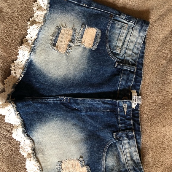 FOREVER 21 SHORTS - Picture 2 of 5